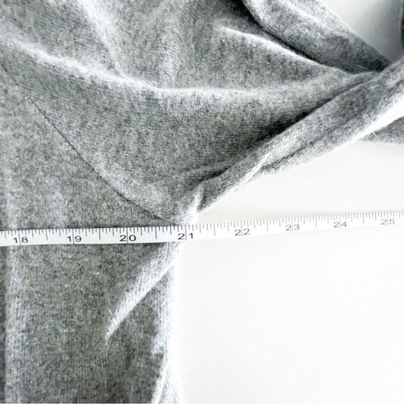 Brandy Melville Sweater V-Neck Gray Wool Blend Women's One Size Lightweight - Picture 5 of 7